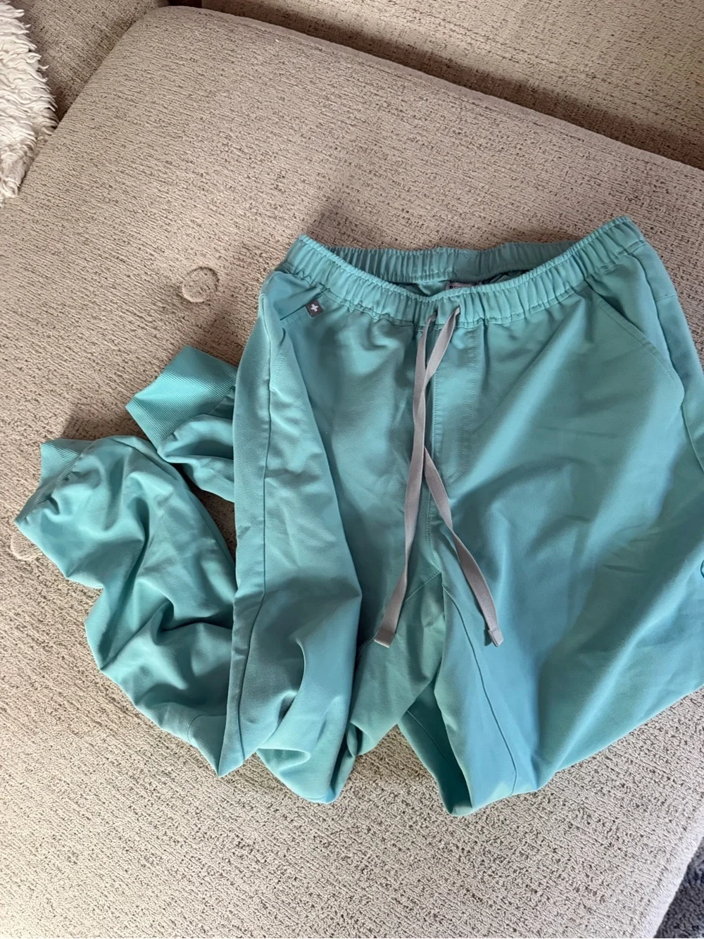 Men's FIGS Tansen Jogger scrub Pants in seaglass - Lightweight Comfort